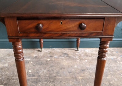 OP Woodcraft Pembroke Mahogany Drop Leaf Table