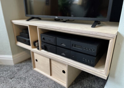 OP Woodcraft Cotswolds - Birch Plywood TV Unit