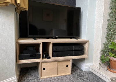OP Woodcraft Cotswolds - Birch Plywood TV Unit